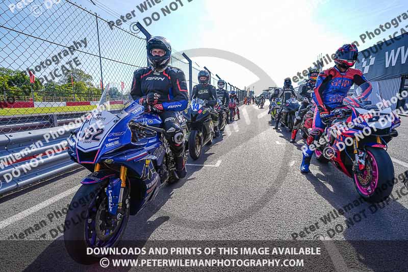 donington no limits trackday;donington park photographs;donington trackday photographs;no limits trackdays;peter wileman photography;trackday digital images;trackday photos